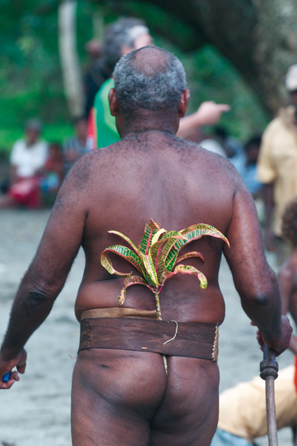 Vanuatu cruise in catamaran : discover a new culture