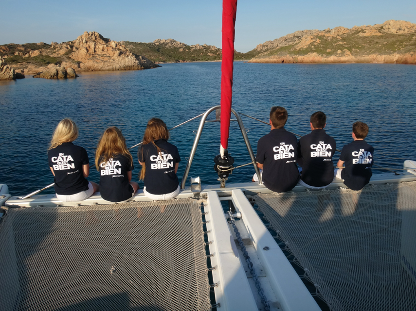 Catamran family on Lagoon 440