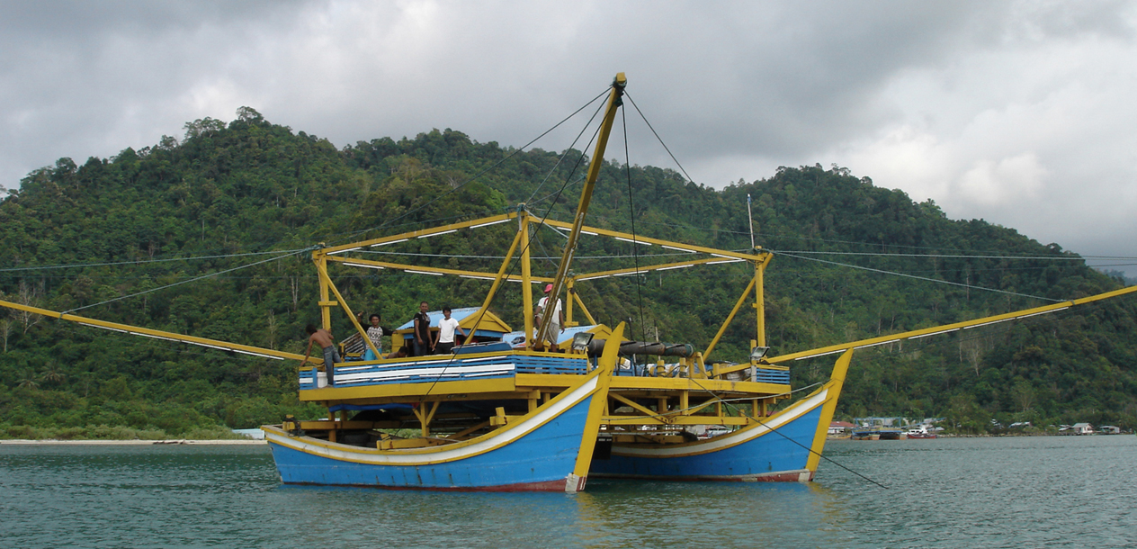 The famous catamaran fish platforms we found throughout our trip.
