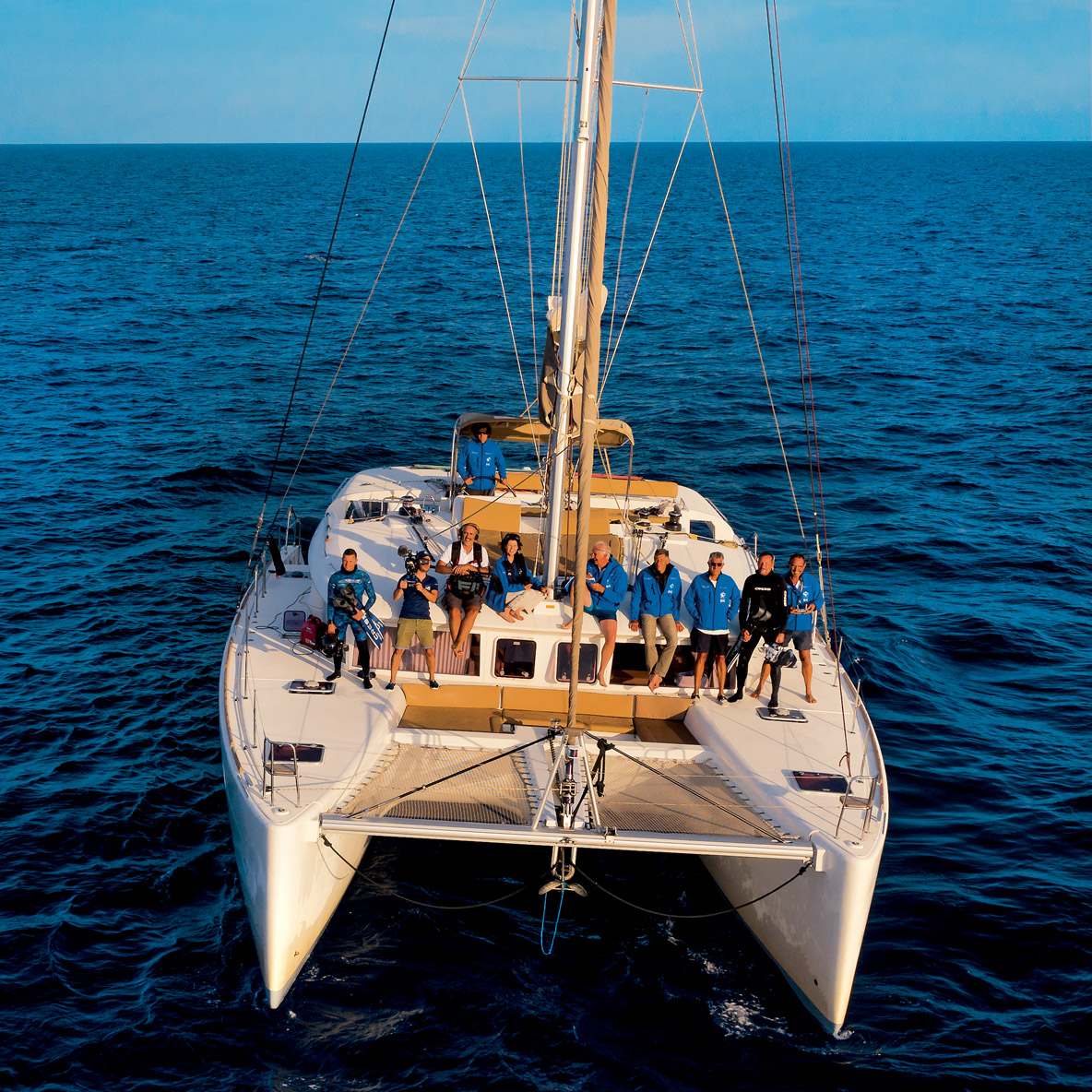 The Live Together association has been on three voyages with a team of CNRS scientists aboard a Lagoon 450 to understand the effects of noise pollution on cetaceans. A wonderful documentary has been produced as a result of these study trips.