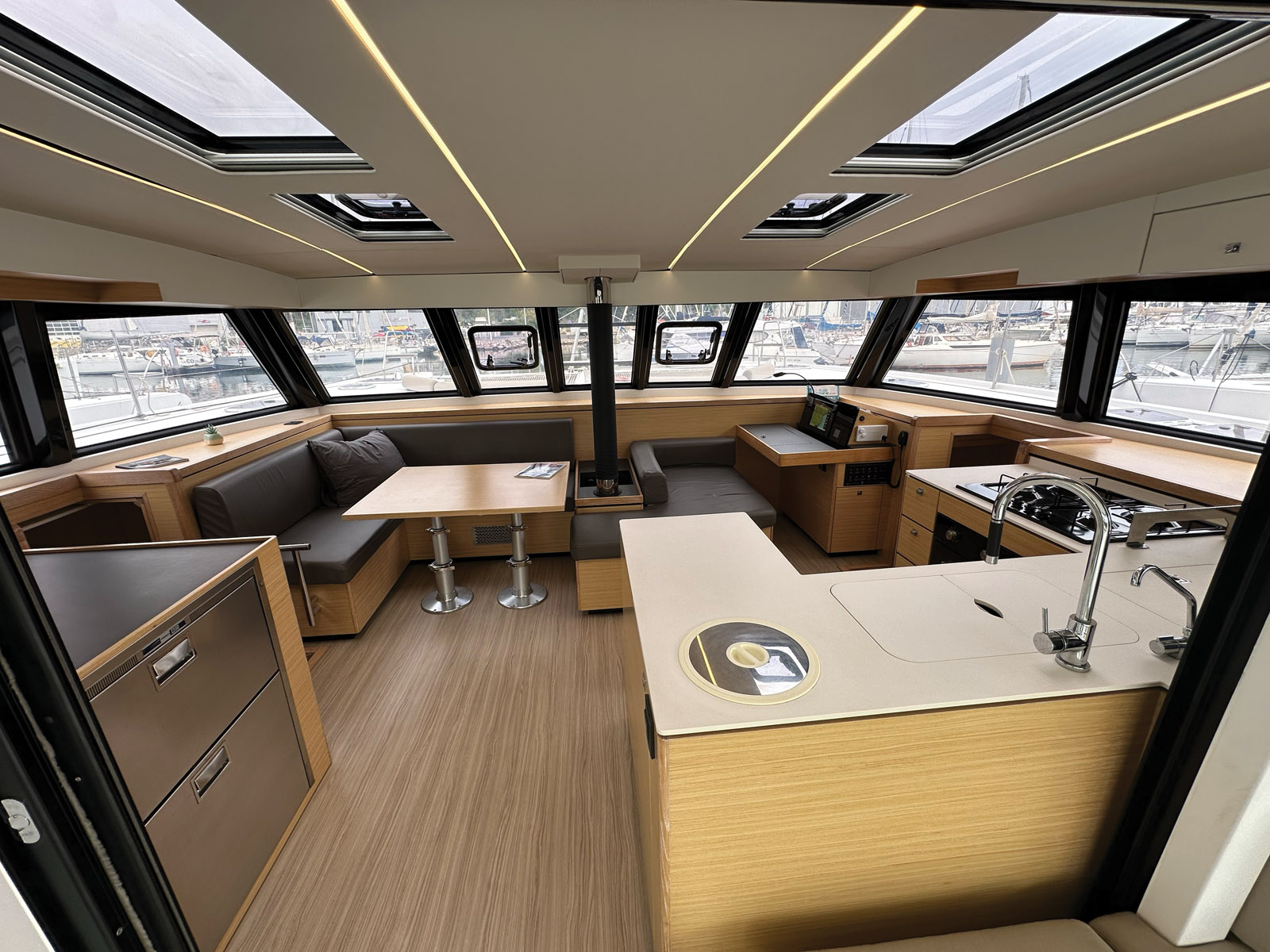 The light woodwork highlights the superb, <br/>comfortable layout.