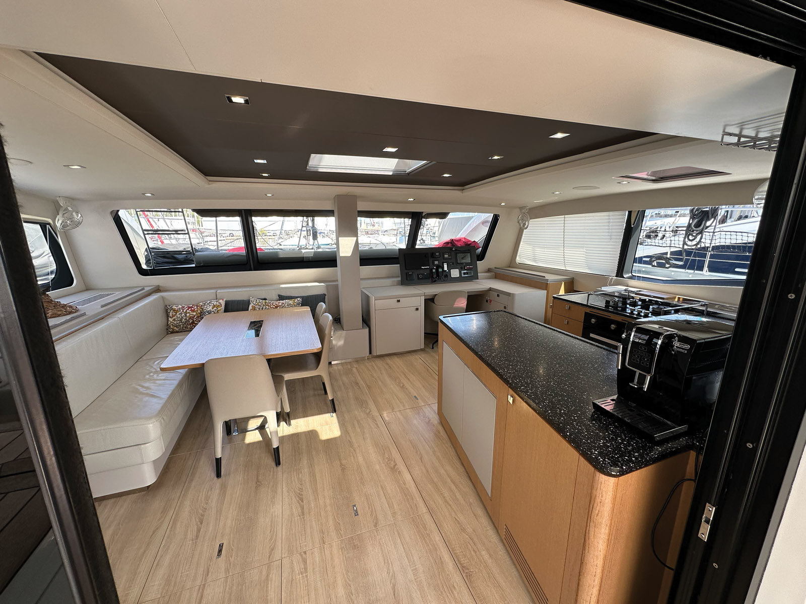 The refinement of the interior is enhanced by the spaciousness and brightness everywhere.