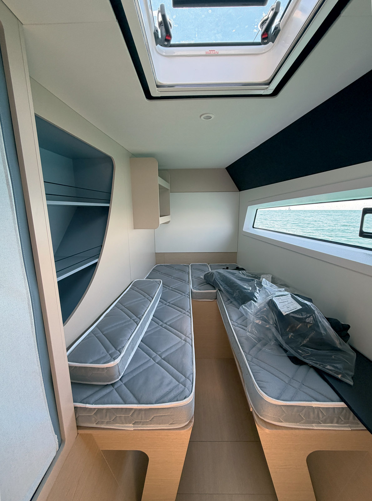 Children’s cabin, office, workshop, or storage space: the forward cabin can be adapted to suit your needs.