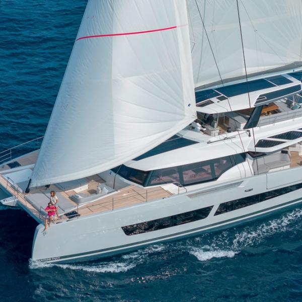 With its Incidence Hydranet ZZ sail wardrobe and Profurl hydraulic furling system,  the Thíra 80 is ready to devour the miles without resorting to the motors.