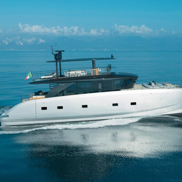 The elegant superstructures with inverted windshields echo  the explorer style of the BG and BGX ranges by Bluegame.
