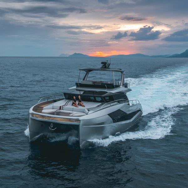 The Unica 58 has a unique, somewhat sporty style, setting it apart from most of its competitors.