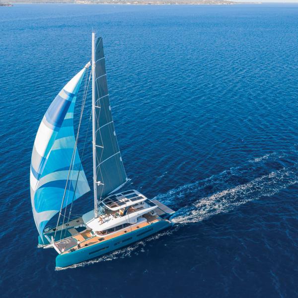 Under sail, expect an average speed of 10 knots.