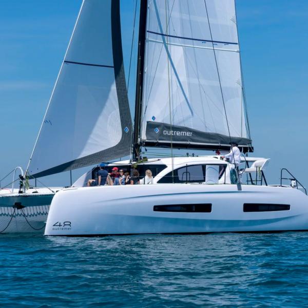 The design of the bows and side ribs visually streamline the freeboard without sacrificing interior volume.