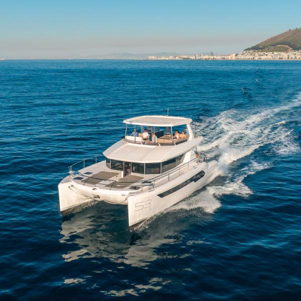 The silhouette of the 2026 model remains faithful to the highly successful 2020 design.