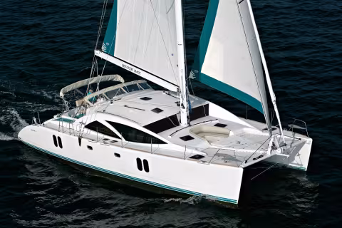 Catamaran, made by Discovery Yahcts