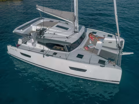 Fountaine Pajot’s  Belize 43 was priced at €265,000 excluding tax in 2004; today, an Astréa 42 costs €513,000, an increase in price of 94%.
