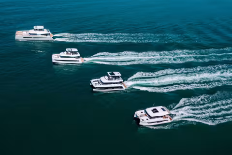 In Fountaine Pajot’s powercat range, the MY 4S, 5 and 6 are equipped with Volvo IPS pods, but the Power 67, like its big sistership the 80 (not in this family photo), remains faithful to the propshaft.