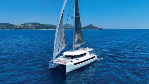 24 hours aboard the Leopard 46 Electric Drive without starting the generator?
Yes, it’s possible! 