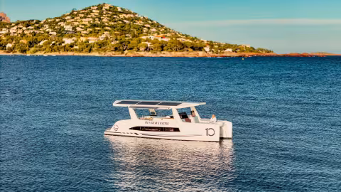 The Millikan M10 is tested in our Special Issue #27.