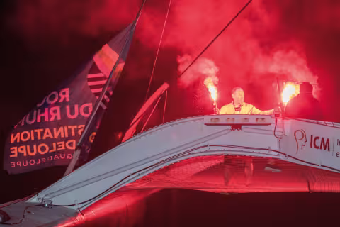 Arrivée de Francois Gabart, 2eme de la RDR2018 au ponton