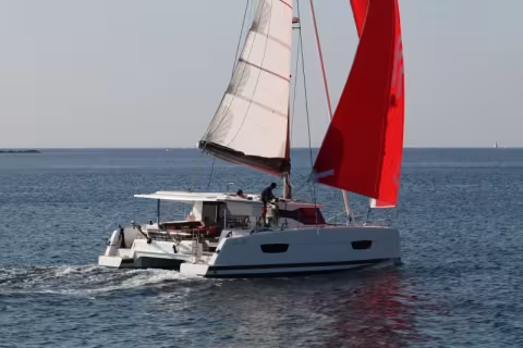 ISLA 40 Fountaine Pajot Catamaran - Boat Review Teaser - Multihulls World - Multicoques Mag