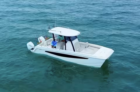AQUILA 28 MOLOKAI Catamaran - Boat Review Teaser - Multihulls World