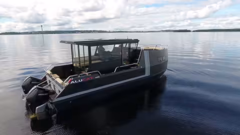 ALUCAT W25 Powercat - Walkthrough - Multihulls World