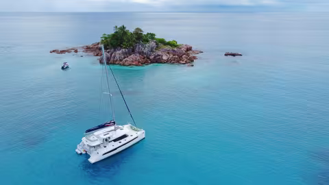 Catamaran cruise in Seychelles - Multihulls World