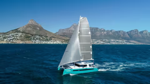 BALANCE 442 Catamaran - Walkthrough - Multihulls World
