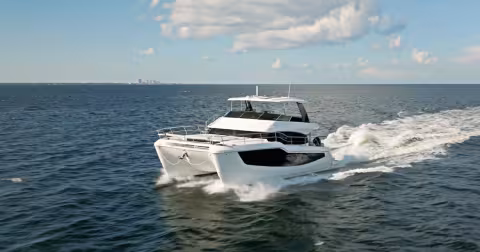 AQUILA 50 YACHT Powercat | Complete Tour | Multihulls World