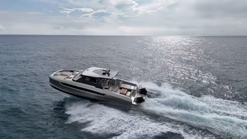 YOT 41 Powercat | Complete Tour | Multihulls World