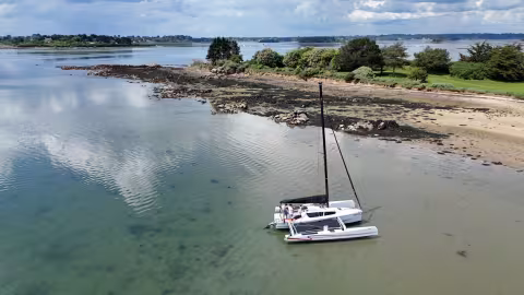 TRICAT 8.50 Trimaran | Boat Review Teaser | Multihulls World