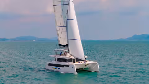 ISLAND SPIRIT 525E Catamaran | Walkthrough | Multihulls World