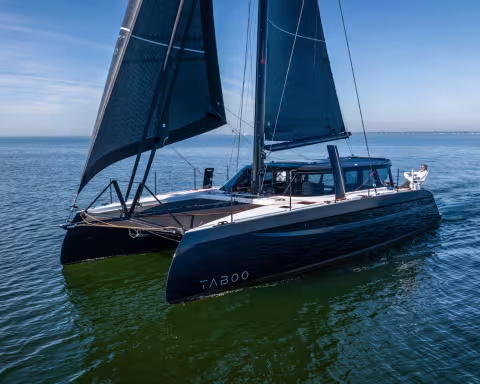 HH52-SC | Walkthrough | Multihulls World