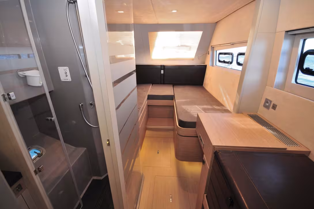 Port aft guest cabin: the same comfort and same quality as found in the owner’s hull
