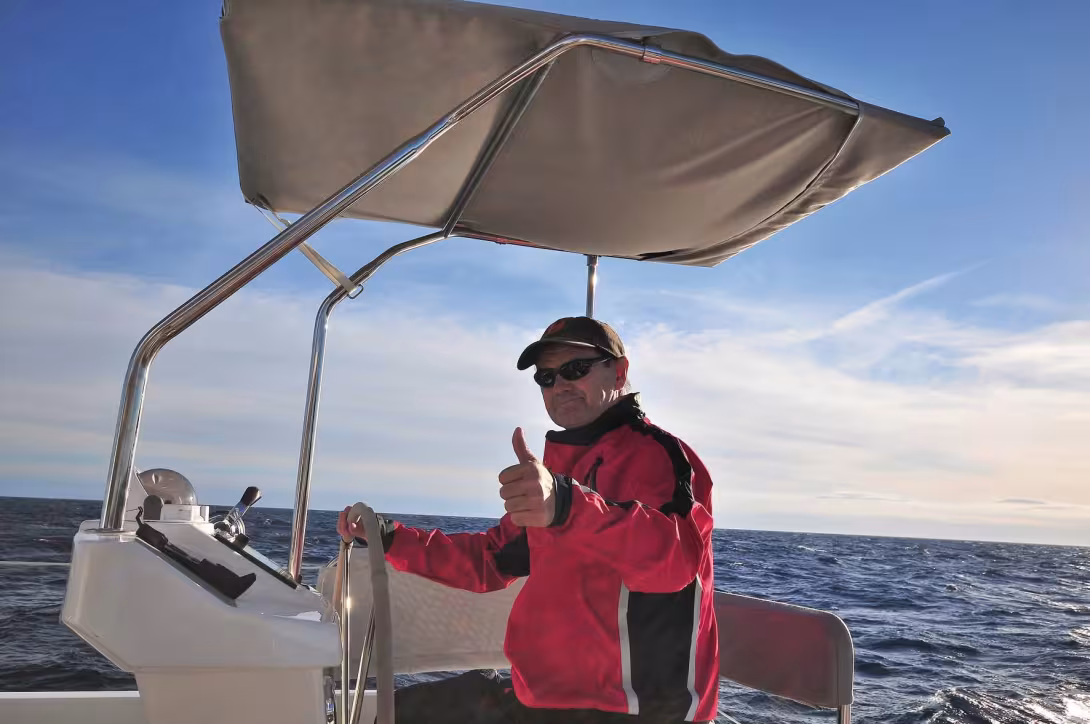 135 miles in 12½ hours at an average of 11 knots.  One happy boat tester! 