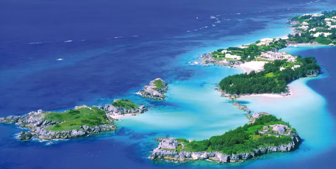 In May and June 2017, Bermuda will be putting on the greatest show on earth, with the America’s Cup and its incredible catamarans… 