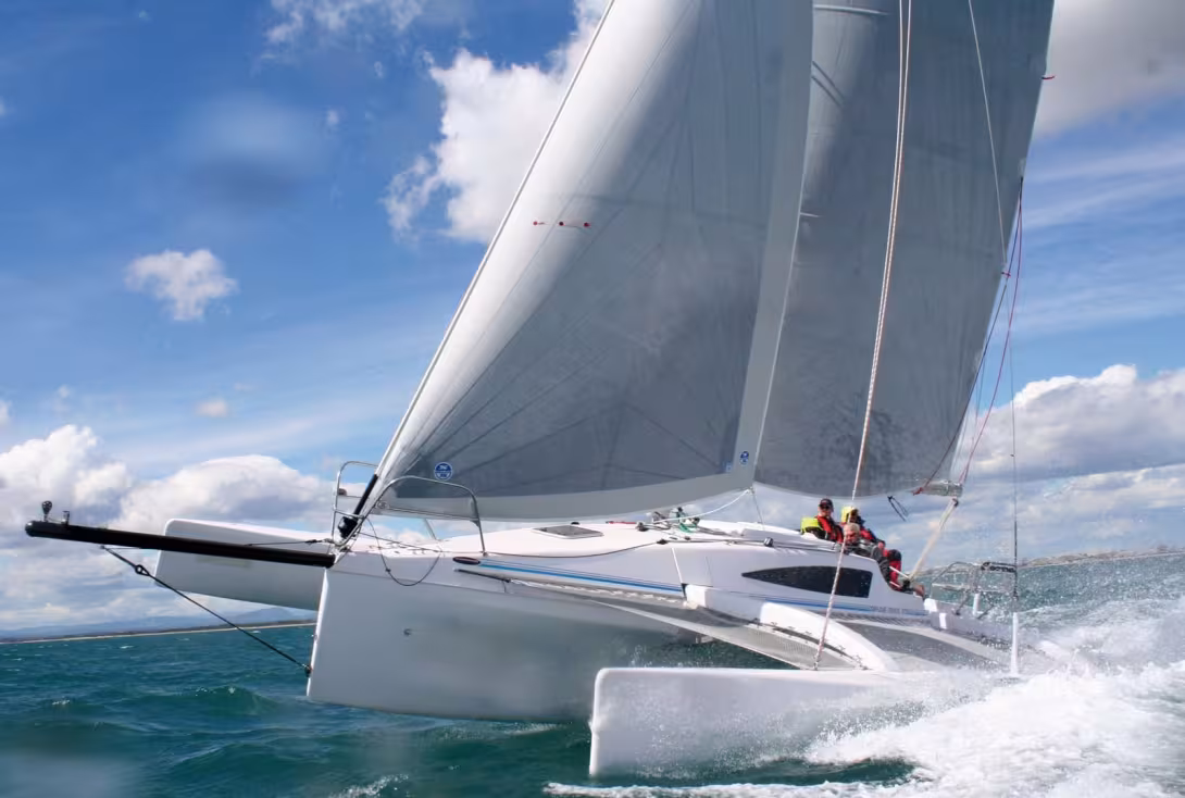 On the market, the offer is vast in all the categories, from the trimaran for having fun, to the big luxury catamarans, via ocean cruisers or charter boats...