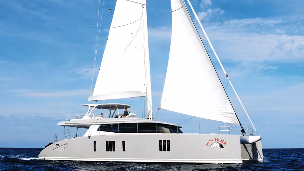 To adapt this boat to the requirements of luxury charter, the yard has chosen a sail plan that is very simple to use for a short-handed crew that is likely occupied with other tasks on board. 