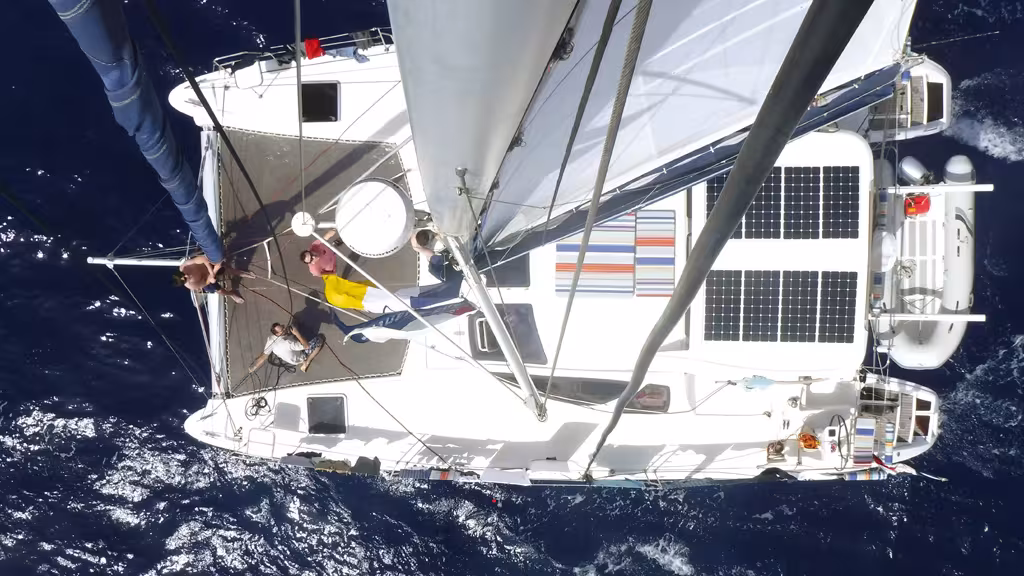 After much research, Greg eventually opted to charter this 2006 Catana 431 which was refitted like new for his Atlantic circuit…