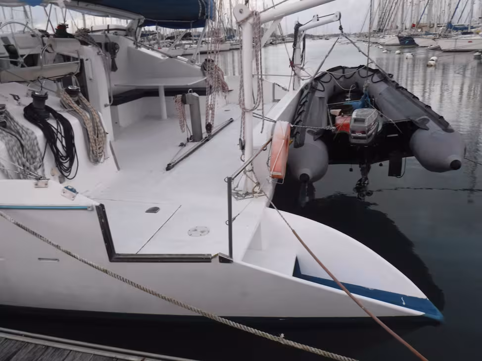 The search for that rare gem led them to the Caribbean and the discovery of a boat designed for handicapped access.  The dream… but the boat was finally sold to someone else!