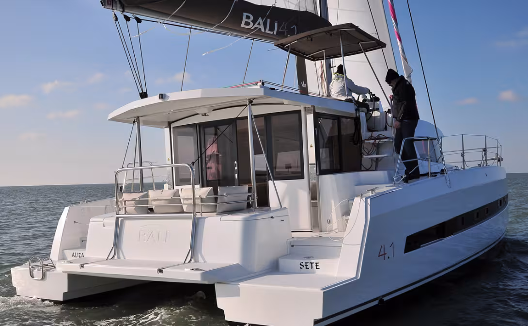 The aft view is less flattering but the arrangement is so functional that this point is easily forgiven 