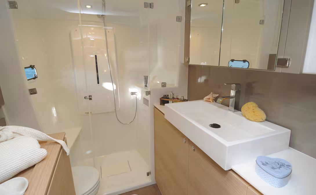 A really attractive bathroom 