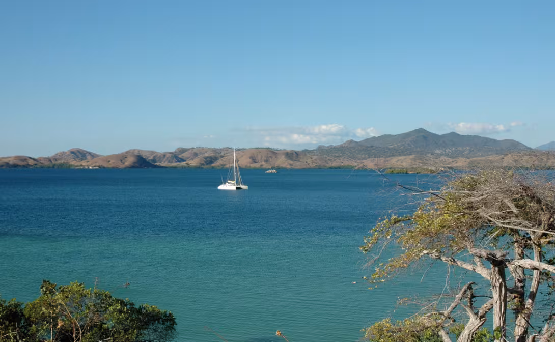 Jangada in the (empty) anchorage on the north coast of Flores, in the Sunda archipelago…