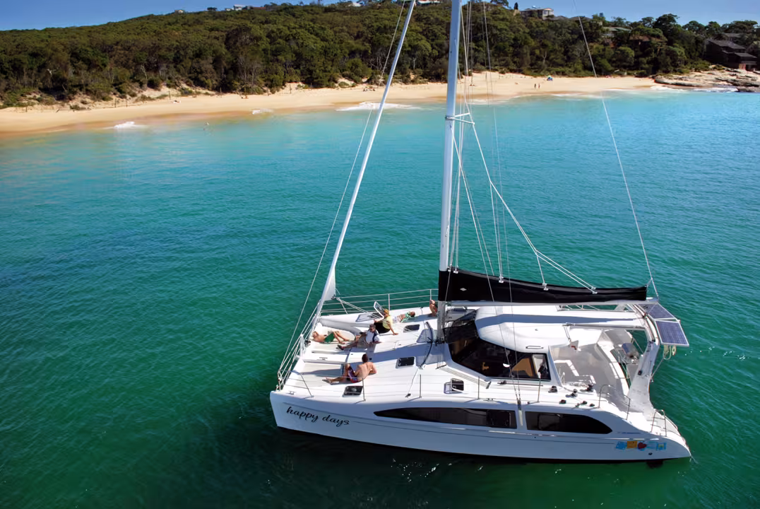 Certain owners report top speeds of over 18 knots. Seawinds are fast!
