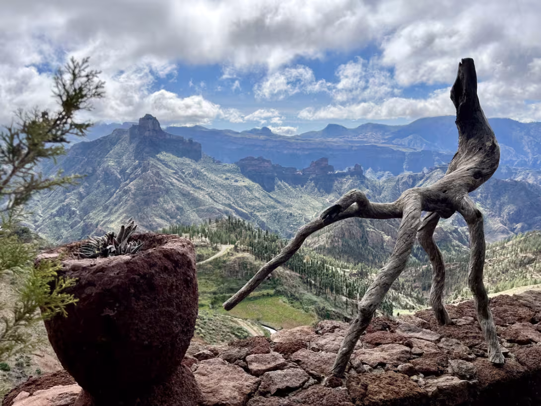 Inland, Gran Canaria is full of extraordinary landscapes - take the time to visit the island!
