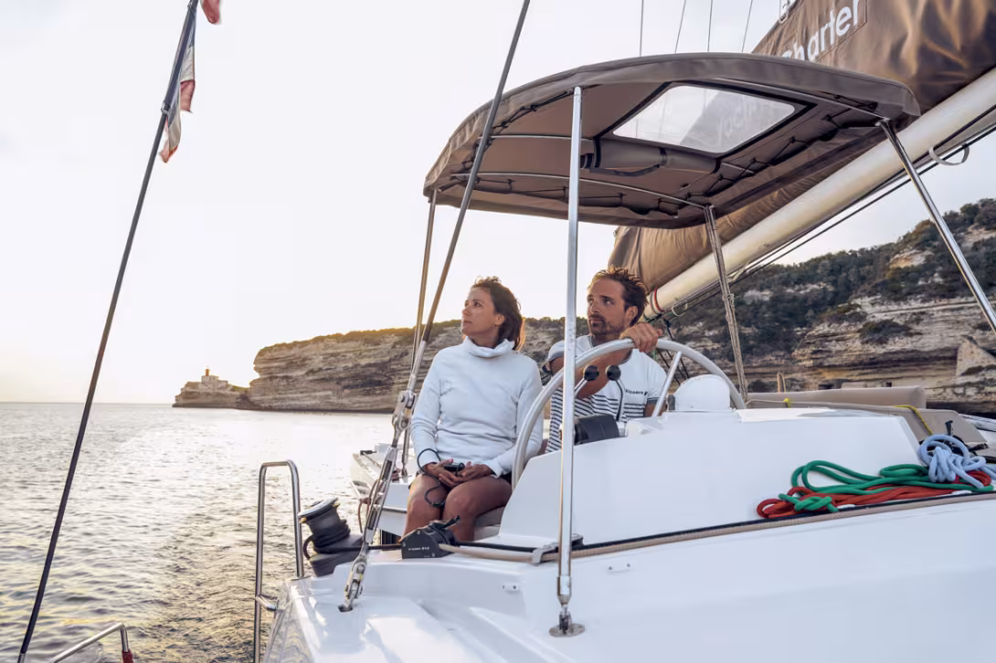 
2/ The helm station lends itself perfectly to short-handed sailing while remaining user-friendly.
