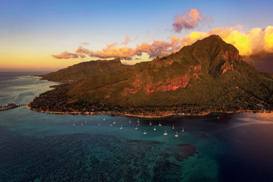 To the very north of Moorea, Vaipahu Point - located near the village of Piha’ena - protects the body of water to the west and east.