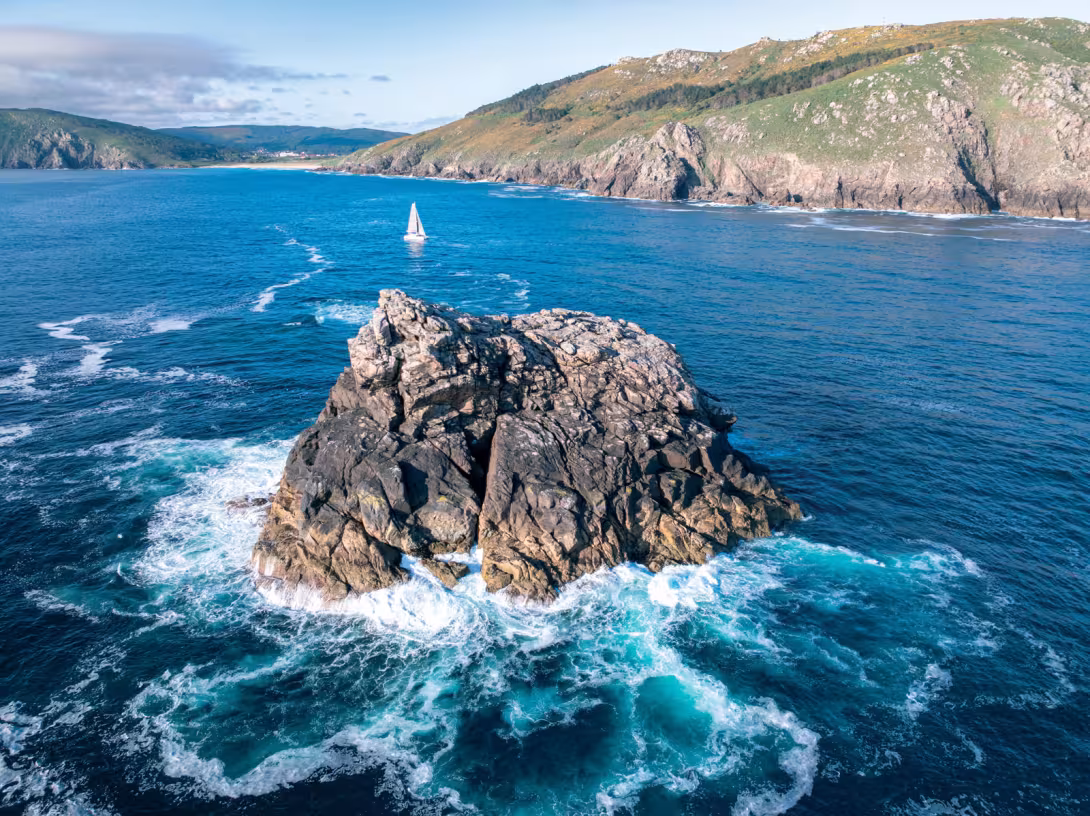 Rounding a cape such as Finisterre demands careful navigation, especially when sailing single-handed.