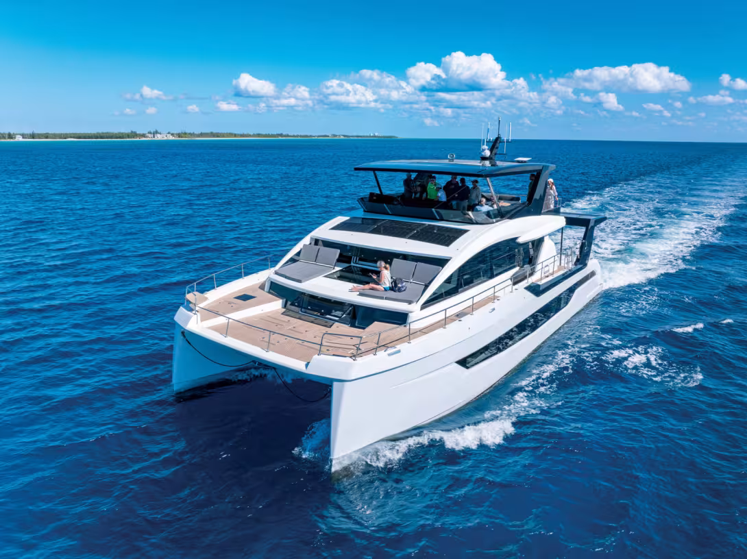 Primarily designed for long-term cruising,  the Sixty Solar Power has not compromised  on design, farfrom it...