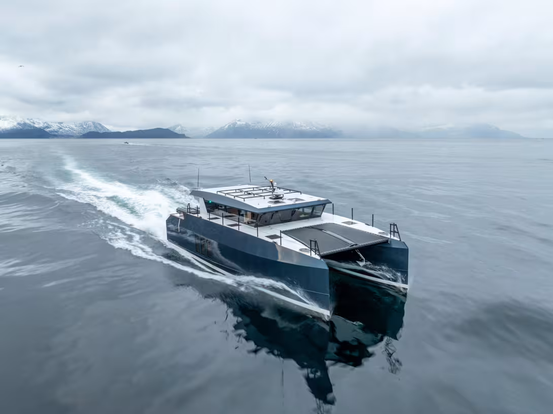 Thanks to its robust aluminum construction and excellent seakeeping abilities, the Archipelago delivers comfort and safety regardless of conditions.